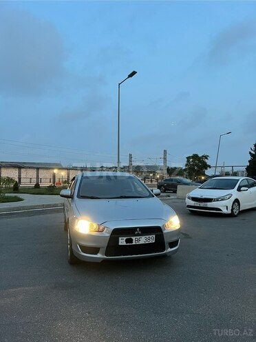 Mitsubishi Lancer 2010, 320,000 km - 2.0 л - Bakı