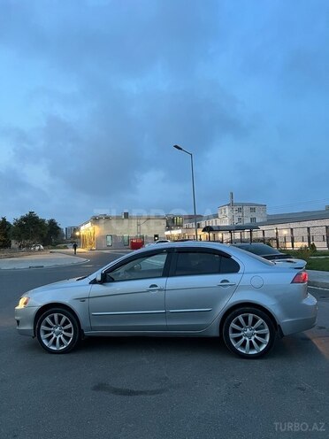 Mitsubishi Lancer 2010, 320,000 km - 2.0 л - Bakı