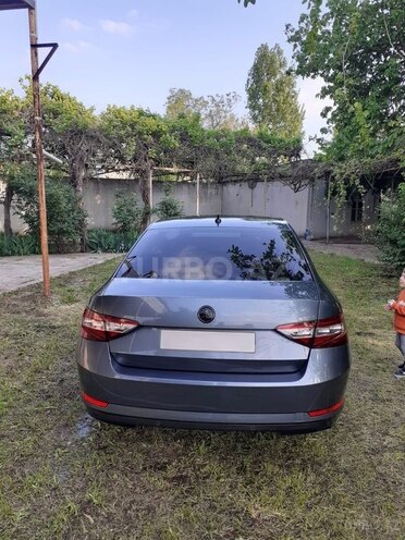 Skoda Superb 2016, 220,000 km - 2.0 l - Gəncə