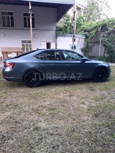 Skoda Superb 2016, 220,000 km - 2.0 l - Gəncə