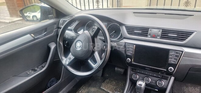 Skoda Superb 2016, 220,000 km - 2.0 l - Gəncə