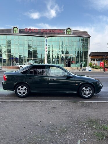 Opel Vectra 1999, 178,900 km - 2.0 l - Qazax