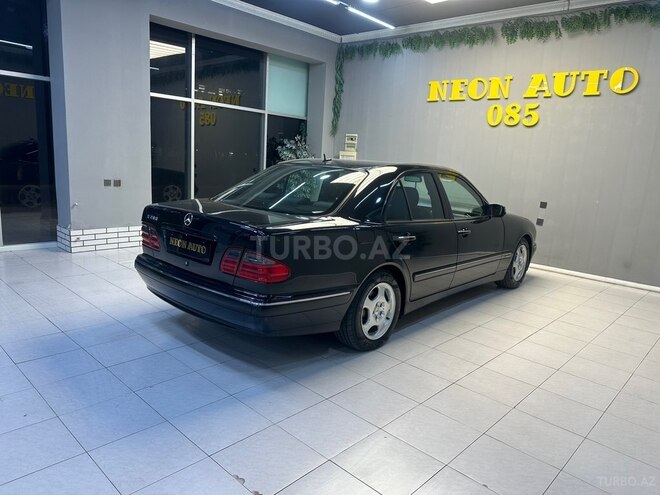 Mercedes E 280 2001, 250,000 km - 2.8 l - Sumqayıt
