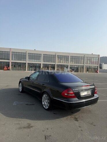 Mercedes E 320 2002, 289,600 km - 3.2 l - Bakı