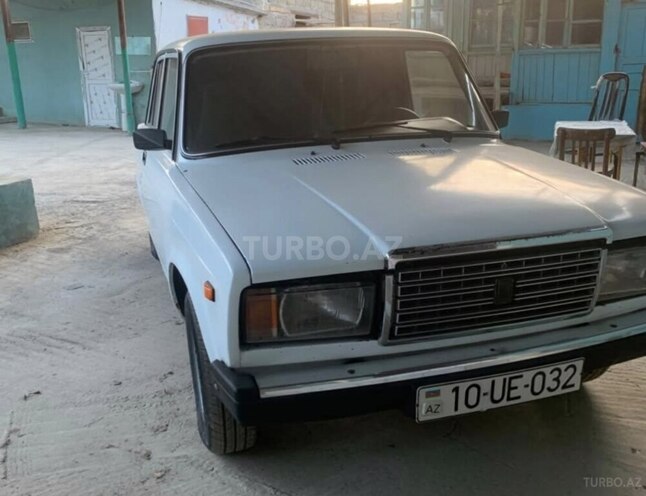 LADA (VAZ) 2107 2007, 350,000 km - 1.7 l - Salyan