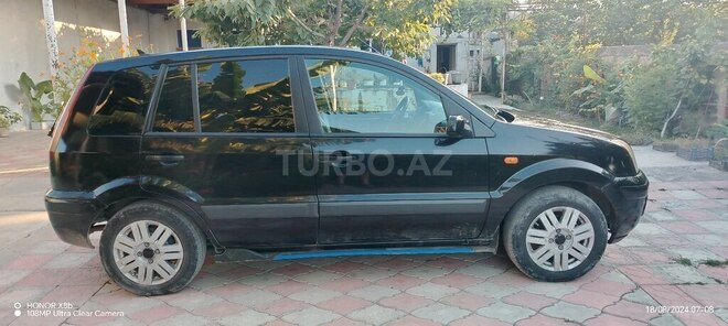 Ford Fusion 2008, 584,000 km - 1.4 l - Şəki