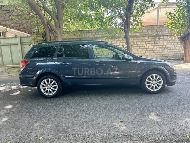 Opel Astra 2009, 250,000 km - 1.4 l - Mingəçevir