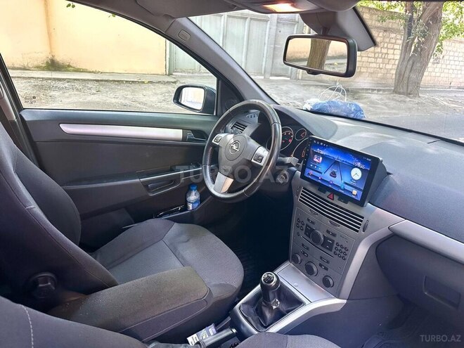 Opel Astra 2009, 250,000 km - 1.4 l - Mingəçevir