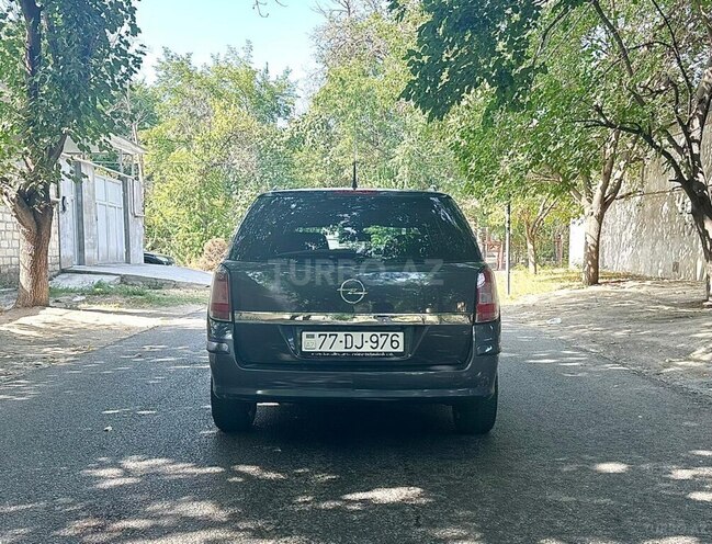 Opel Astra 2009, 250,000 km - 1.4 l - Mingəçevir