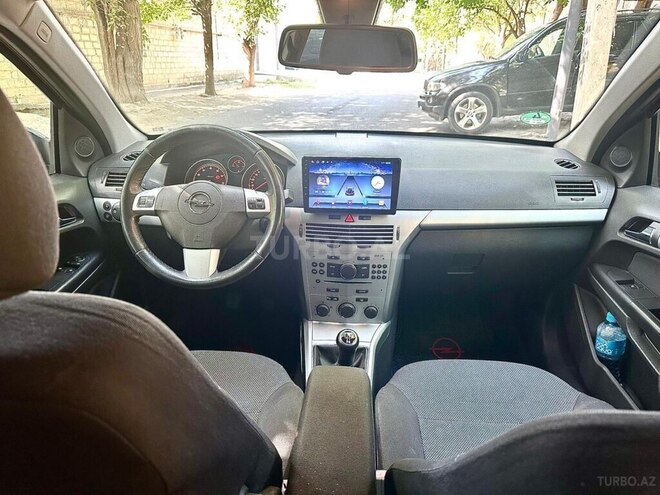 Opel Astra 2009, 250,000 km - 1.4 l - Mingəçevir