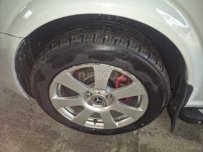 Mercedes  2009, 270,000 km - 2.1 l - Naftalan
