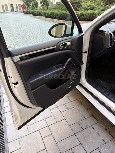 Porsche Cayenne 2013, 105,432 km - 3.6 л - Bakı
