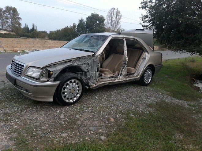 Mercedes C 230 1999, 260,000 km - 2.3 l - Tərtər
