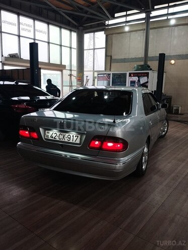 Mercedes E 270 2000, 643,596 km - 2.7 л - Yardımlı