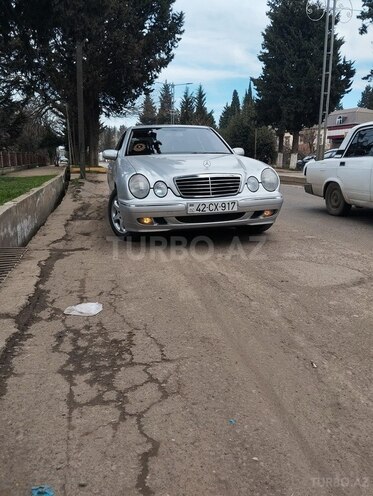 Mercedes E 270 2000, 643,596 km - 2.7 л - Yardımlı