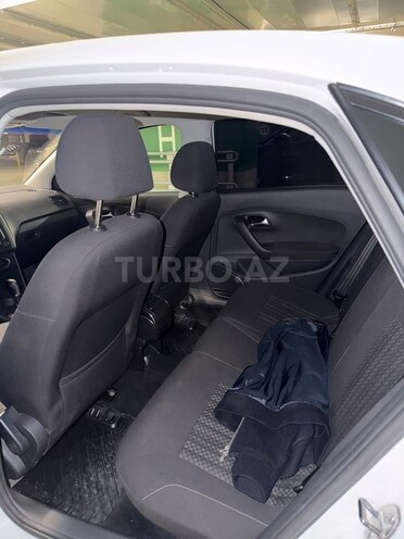 Volkswagen Polo 2018, 110,000 km - 1.6 л - Bakı