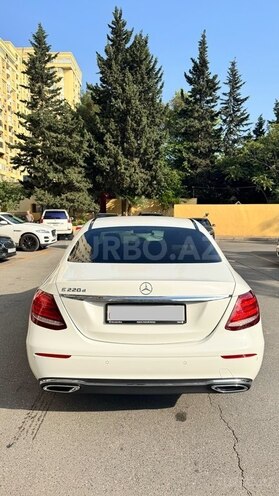 Mercedes E 220 d 2016, 202,000 km - 2.0 l - Bakı