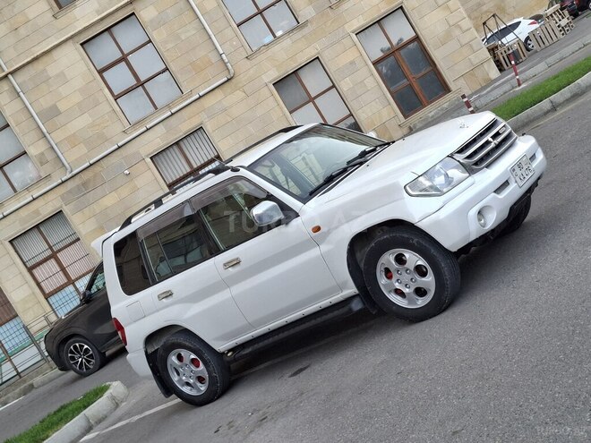 Mitsubishi Pajero io 2000, 235,462 km - 2.0 l - Bakı