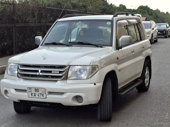 Mitsubishi Pajero io 2000, 235,462 km - 2.0 l - Bakı