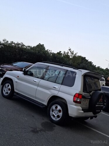 Mitsubishi Pajero io 2000, 235,462 km - 2.0 l - Bakı