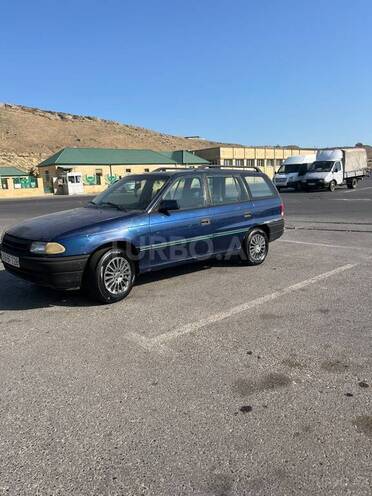 Opel Astra 1993, 600,000 km - 1.6 л - Bakı