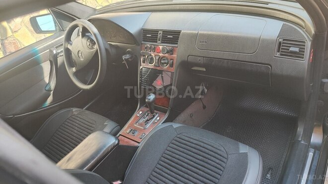 Mercedes C 220 1999, 250,000 km - 2.2 l - Bakı