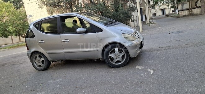 Mercedes A 190 2002, 985,634 km - 1.9 l - Bakı