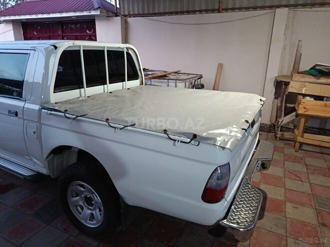 Mitsubishi L200 2005, 513,000 km - 2.5 l - Neftçala