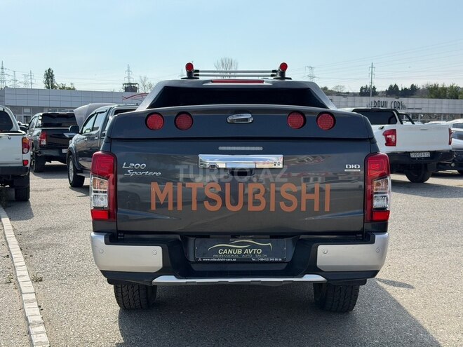 Mitsubishi L200 2020, 151,000 km - 2.4 л - Bakı