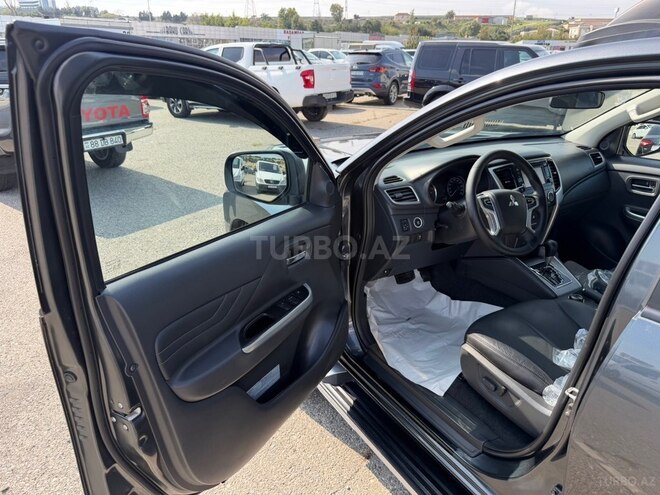 Mitsubishi L200 2020, 151,000 km - 2.4 л - Bakı