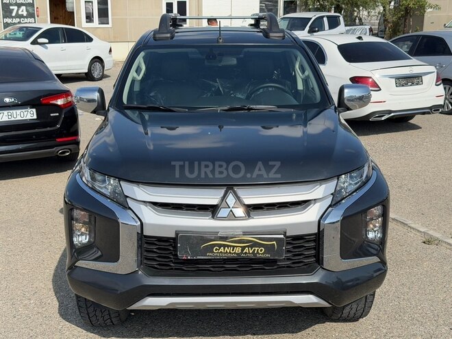 Mitsubishi L200 2020, 151,000 km - 2.4 л - Bakı