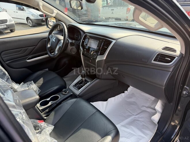Mitsubishi L200 2020, 151,000 km - 2.4 л - Bakı