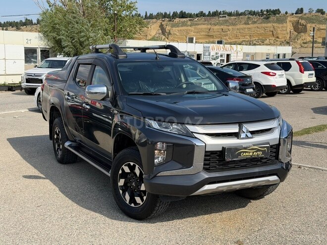 Mitsubishi L200 2020, 151,000 km - 2.4 л - Bakı