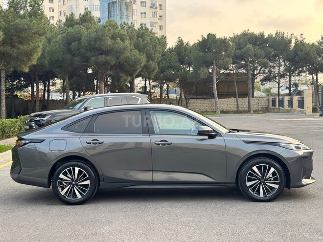 Changan Qiyuan A05 2025, 22,000 km - 1.5 л - Bakı