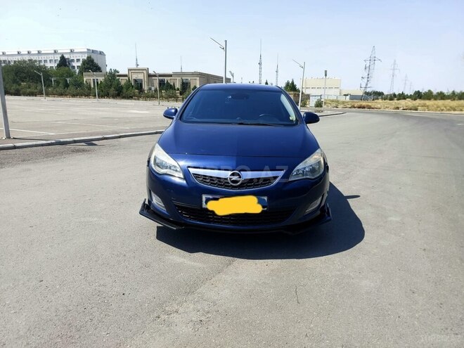 Opel Astra 2010, 232,000 km - 1.4 л - Gəncə