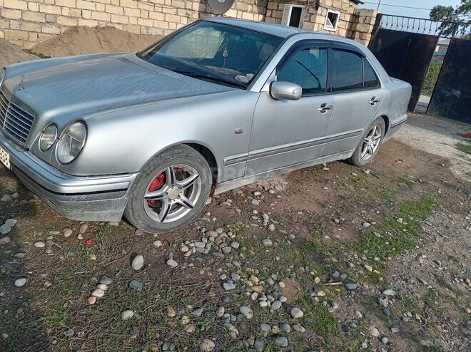 Mercedes E 240 1998, 425,100 km - 2.4 l - Xaçmaz