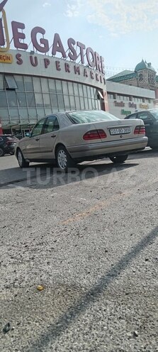Mercedes E 280 1996, 196,000 km - 2.8 l - Sumqayıt