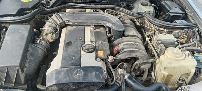 Mercedes E 280 1996, 196,000 km - 2.8 l - Sumqayıt