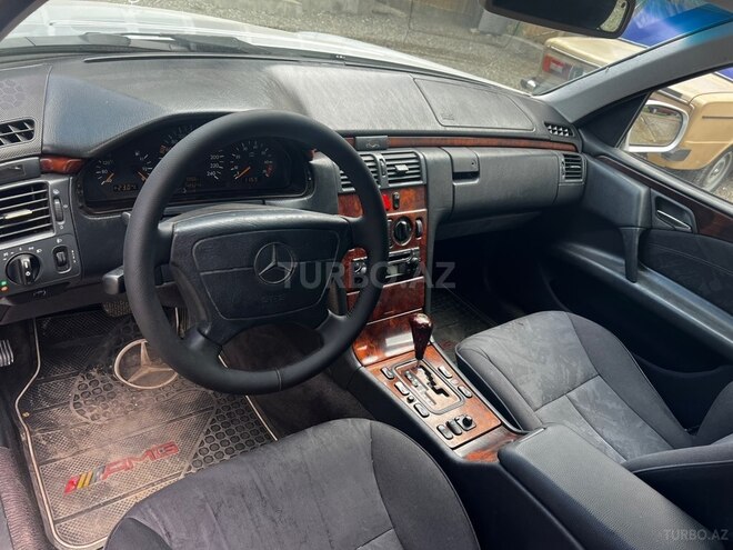 Mercedes E 200 1998, 250,000 km - 2.0 l - Masallı