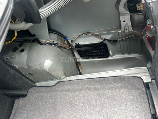 Mercedes E 200 1998, 250,000 km - 2.0 l - Masallı