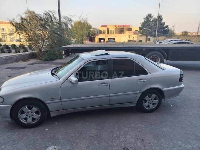 Mercedes C 220 1998, 383,323 km - 2.2 l - Qazax