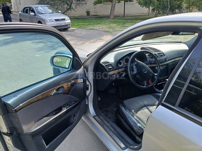 Mercedes E 270 2003, 78,000 km - 2.7 л - Sumqayıt