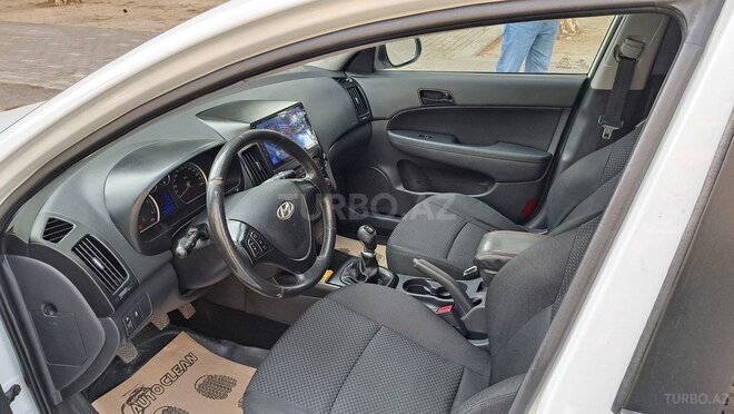Hyundai i30 2011, 290,120 km - 1.6 л - Bakı