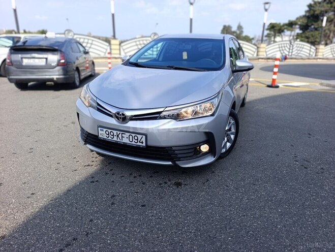 Toyota Corolla 2016, 220,000 km - 1.6 l - Bakı