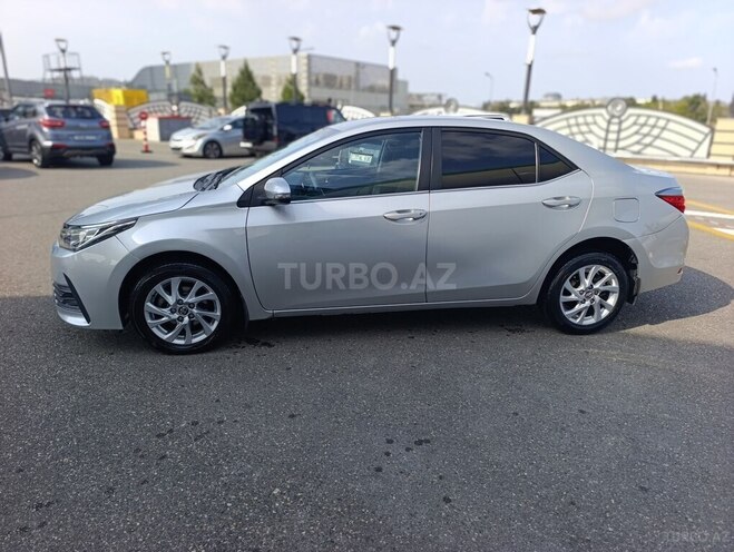 Toyota Corolla 2016, 220,000 km - 1.6 l - Bakı