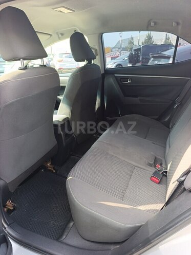 Toyota Corolla 2016, 220,000 km - 1.6 l - Bakı