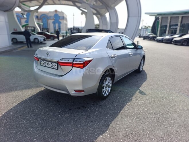 Toyota Corolla 2016, 220,000 km - 1.6 l - Bakı