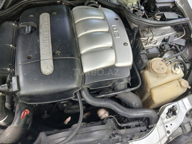 Mercedes E 220 2000, 353,500 km - 2.2 л - Qax