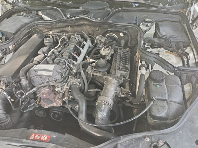 Mercedes E 220 2004, 360,000 km - 2.2 l - Şəki
