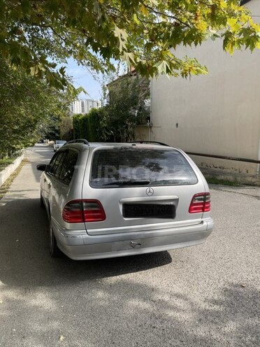 Mercedes E 240 2000, 259,000 km - 2.4 l - Bakı